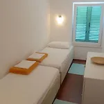 Apartment Orhideja Primosten