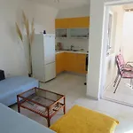 Orhideja Apartment *