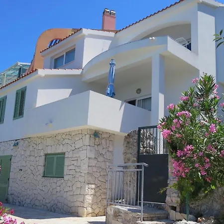 Orhideja Apartment *